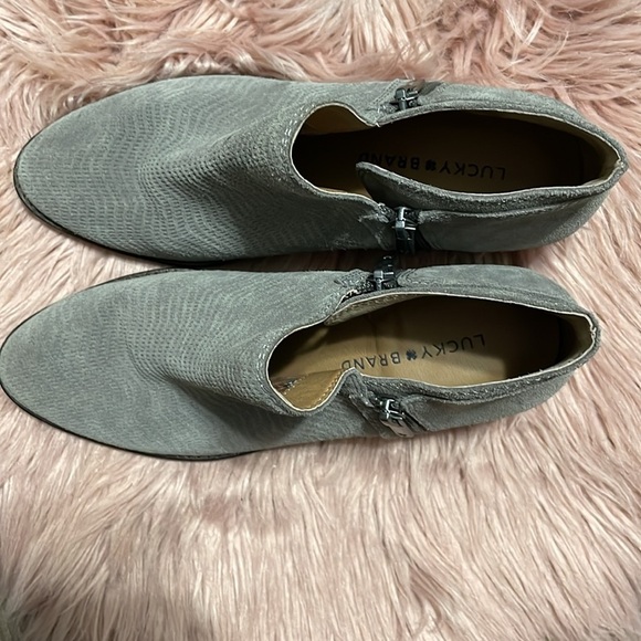 Lucky Brand Gray Suede Ankle Boots Size 7.5 - Picture 5 of 12